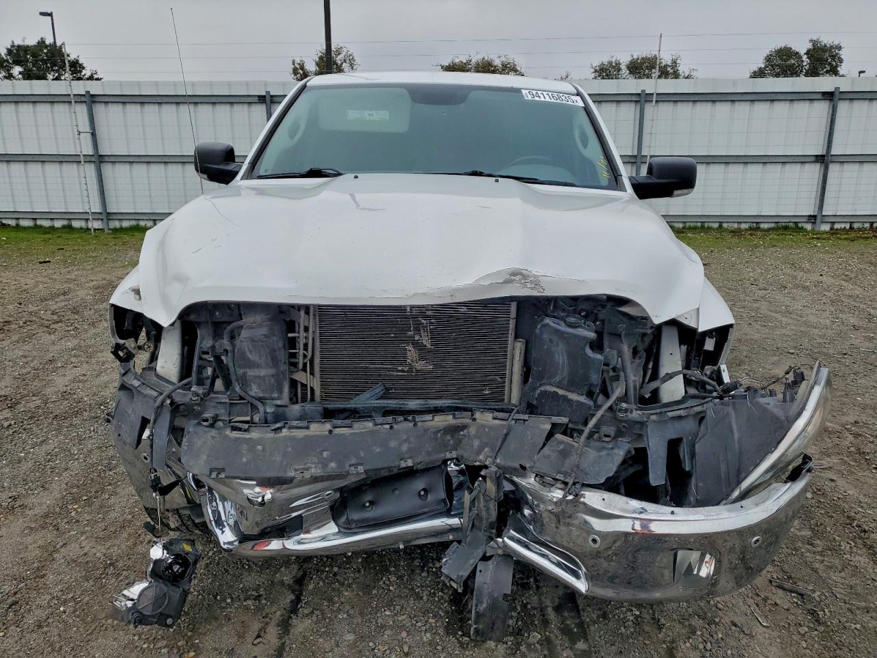 2019 RAM 1500 CLASSIC SLT photo 5