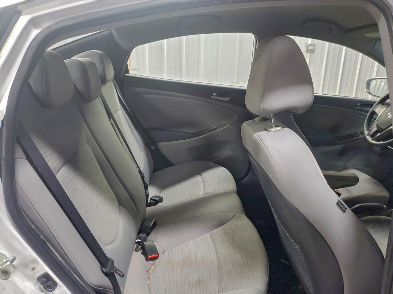 2016 HYUNDAI ACCENT SE photo 10