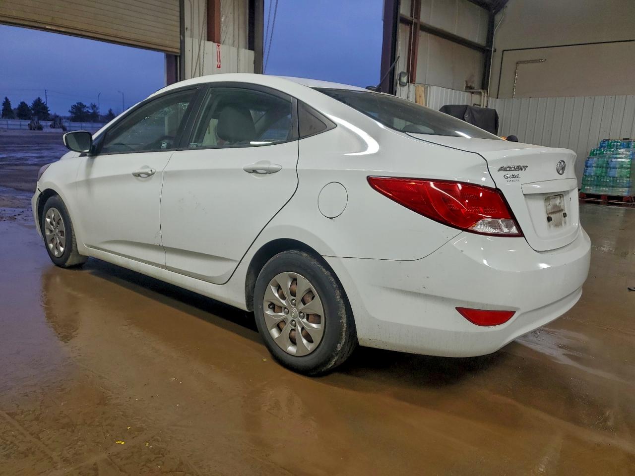 2016 HYUNDAI ACCENT SE photo 2
