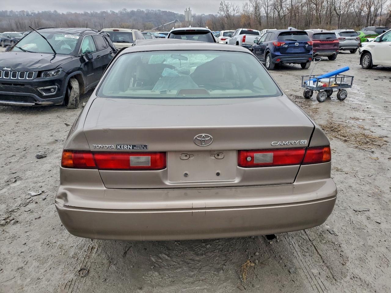 1999 TOYOTA CAMRY CE photo 6