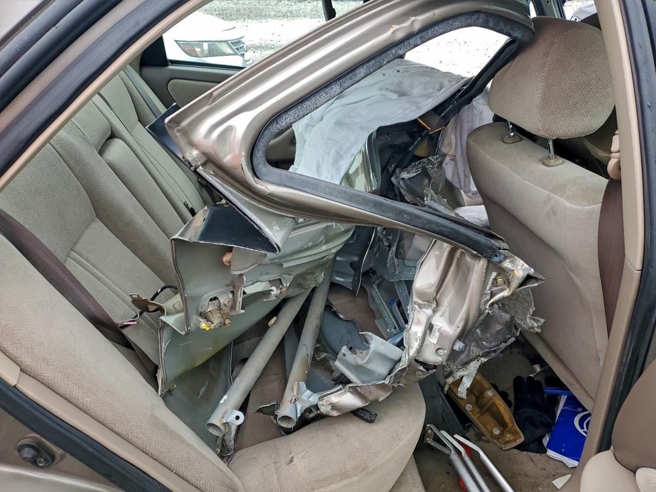 1999 TOYOTA CAMRY CE photo 10