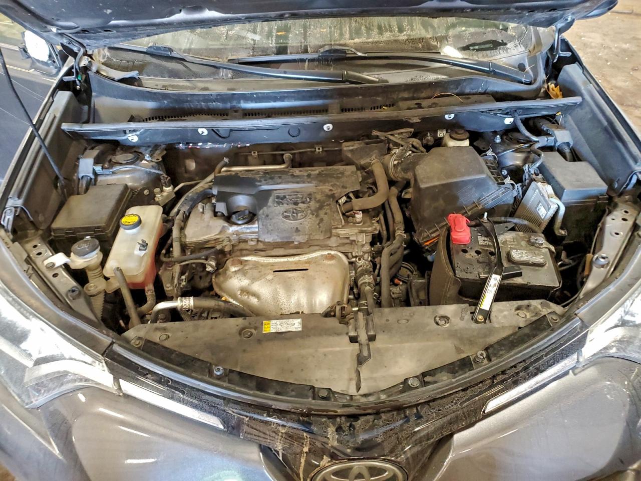 2018 TOYOTA RAV4 LE photo 12