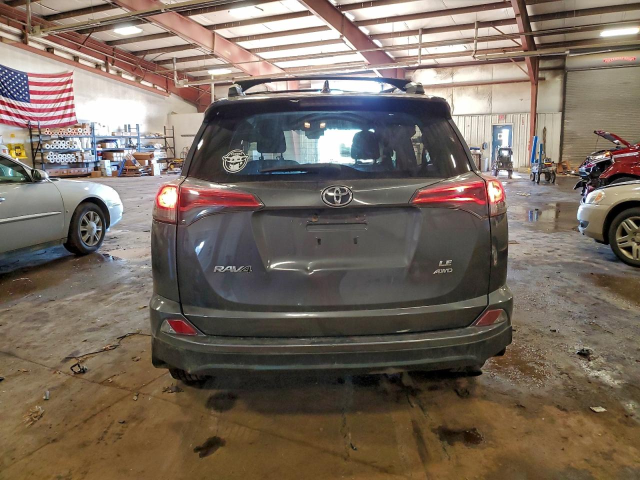 2018 TOYOTA RAV4 LE photo 6