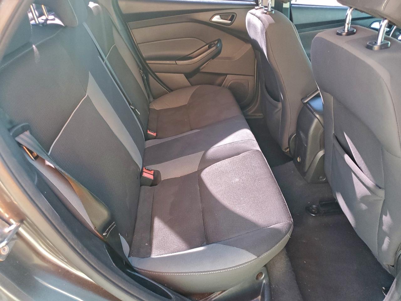 2014 FORD FOCUS SE photo 28