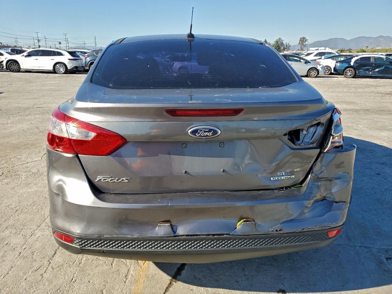 2014 FORD FOCUS SE photo 16