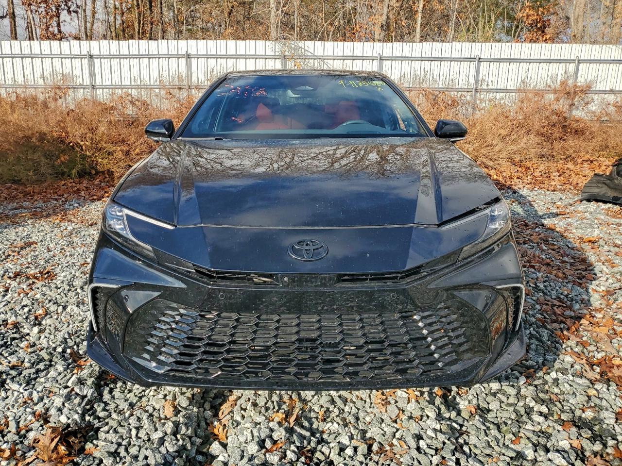 2025 TOYOTA CAMRY XSE photo 9