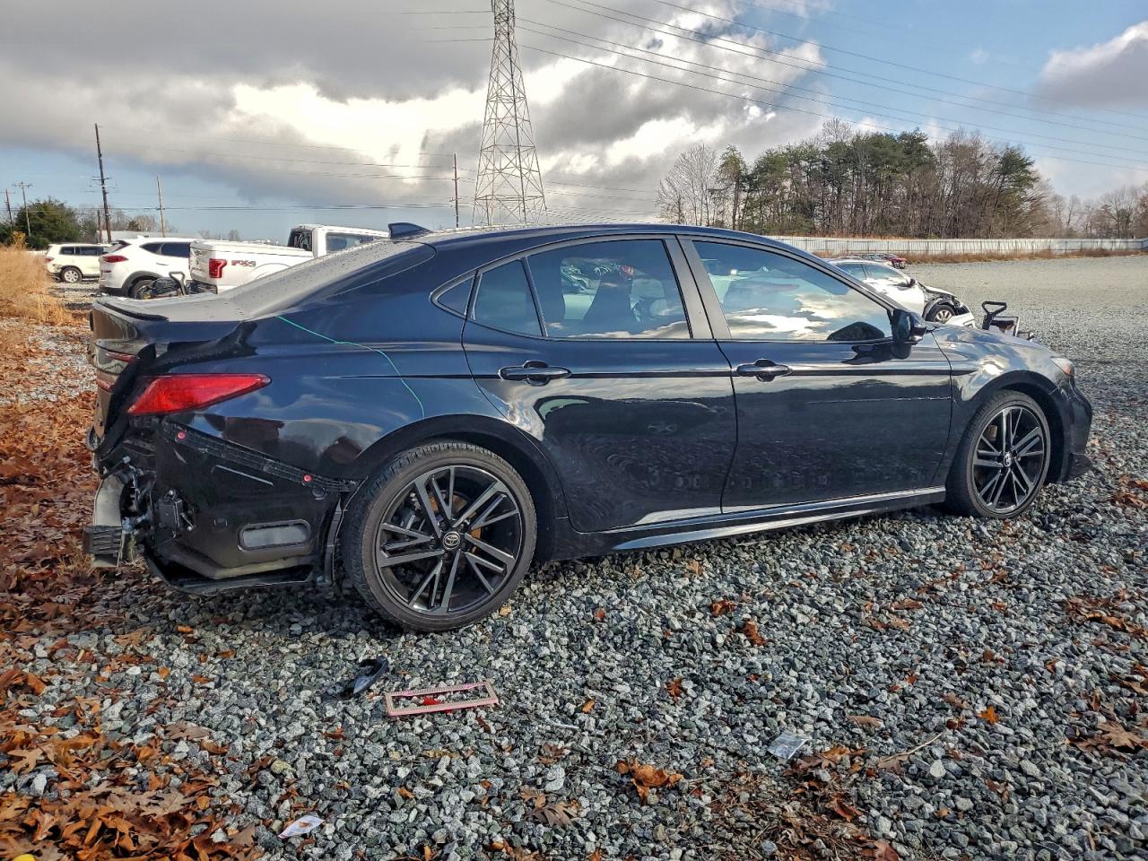 2025 TOYOTA CAMRY XSE photo 5