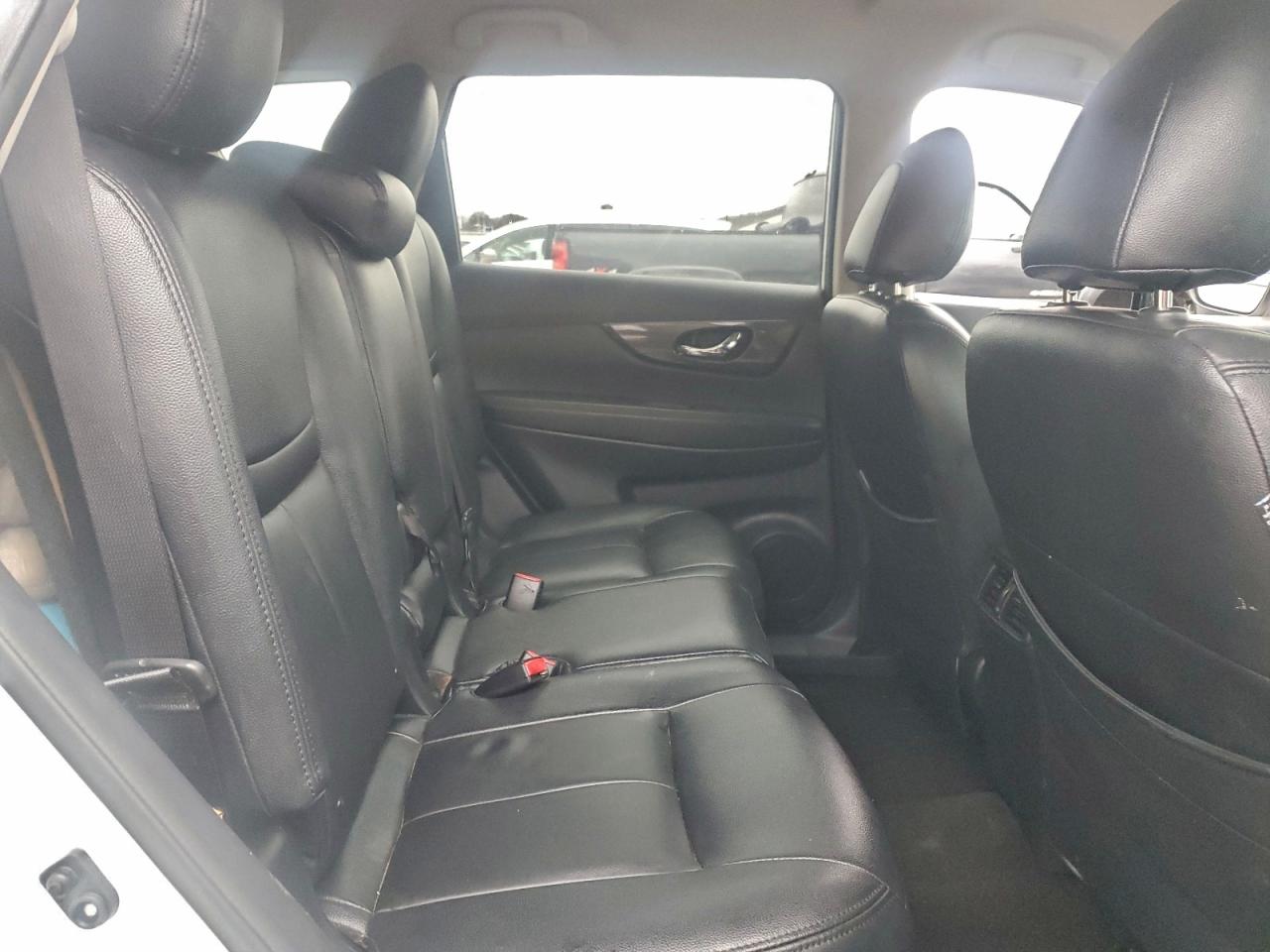2017 NISSAN ROGUE SV photo 11