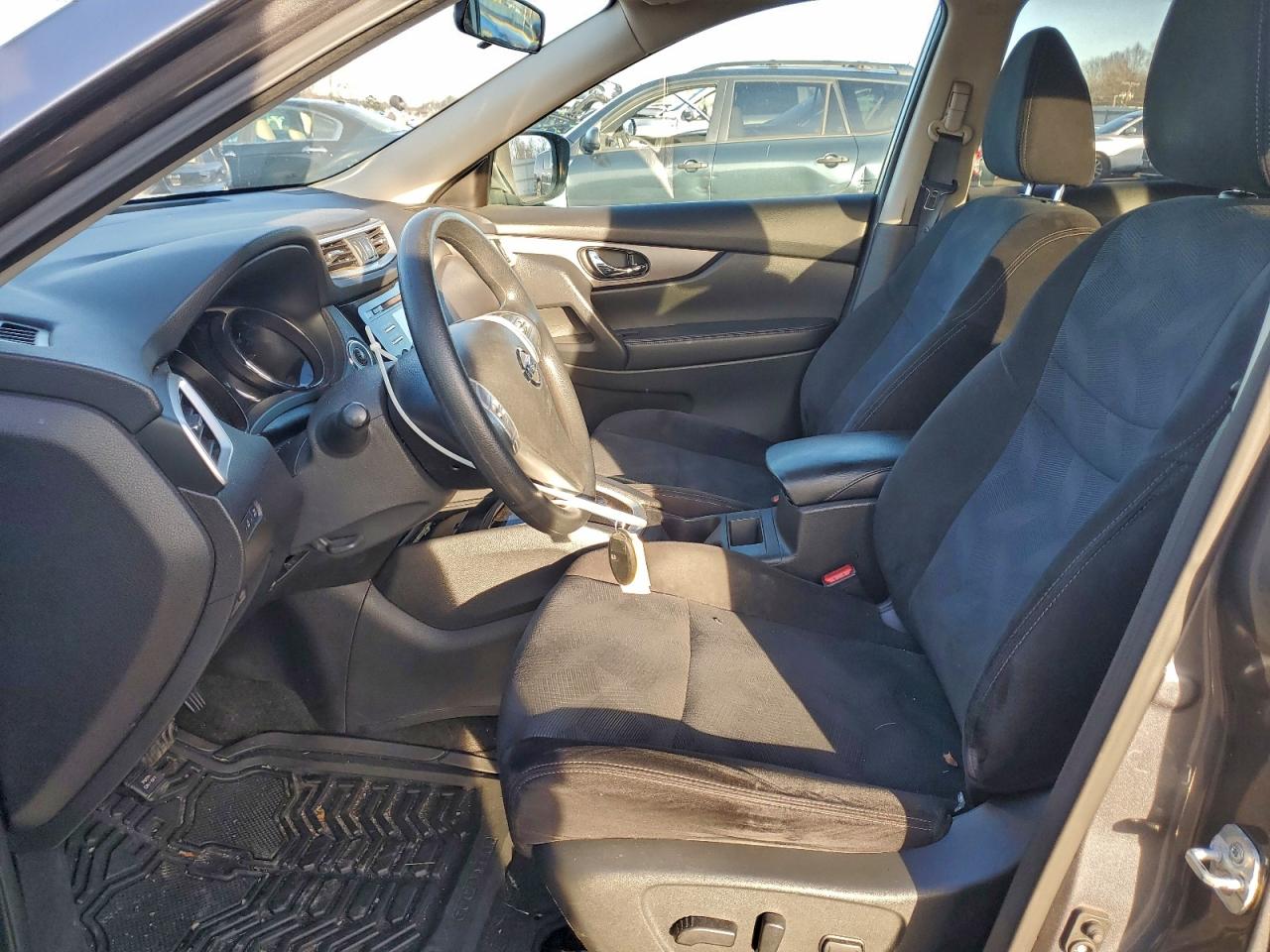 2016 NISSAN ROGUE S photo 13