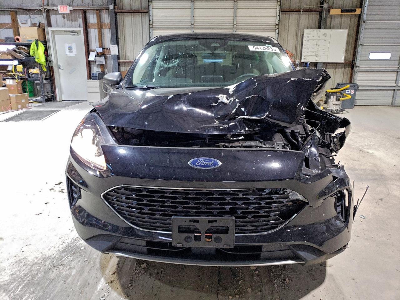 2022 FORD ESCAPE SE photo 5