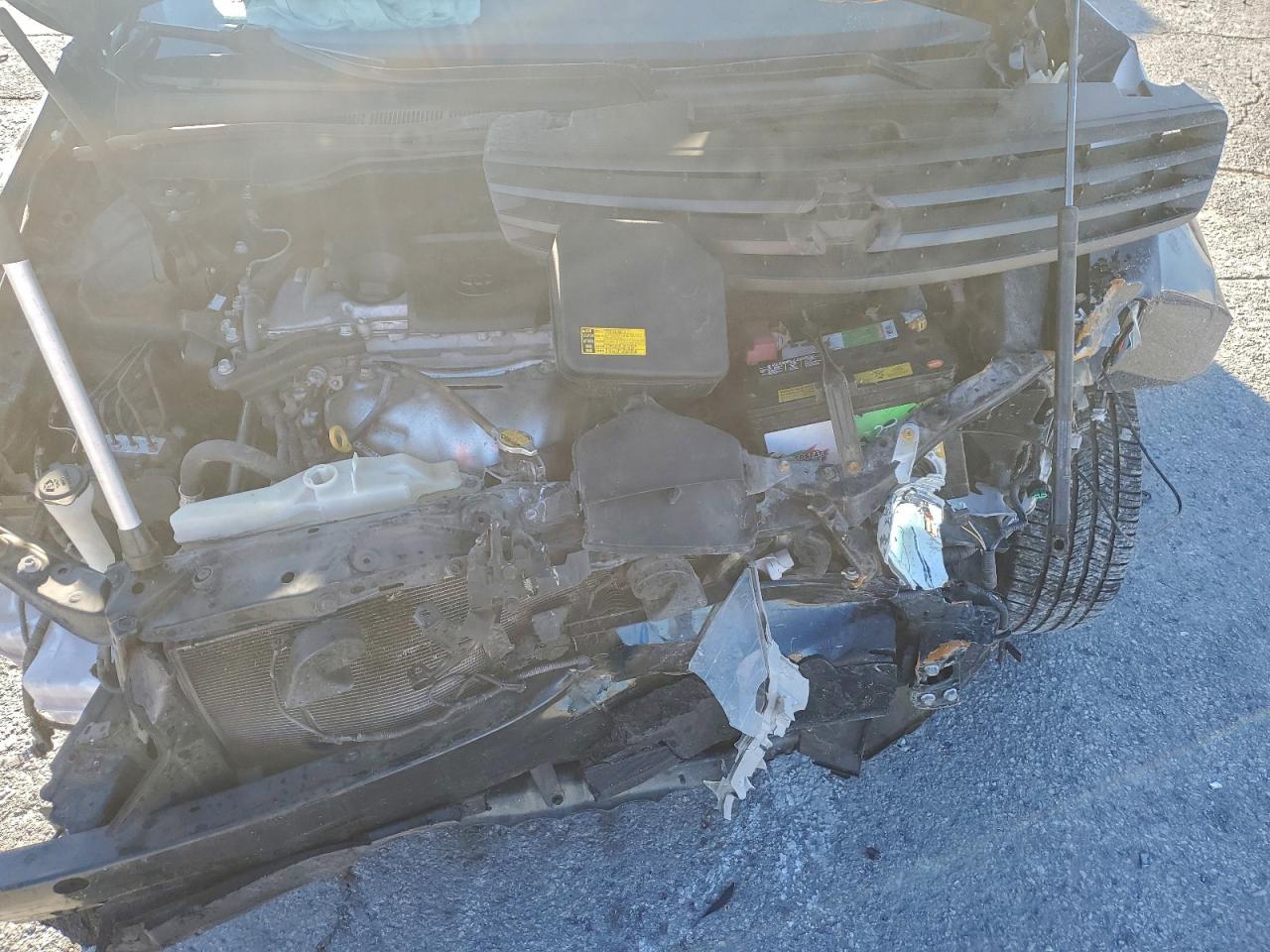 2012 TOYOTA CAMRY BASE photo 11