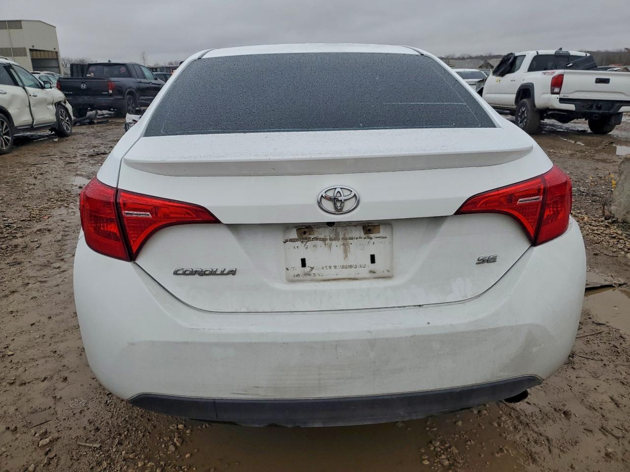 2019 TOYOTA COROLLA L photo 16