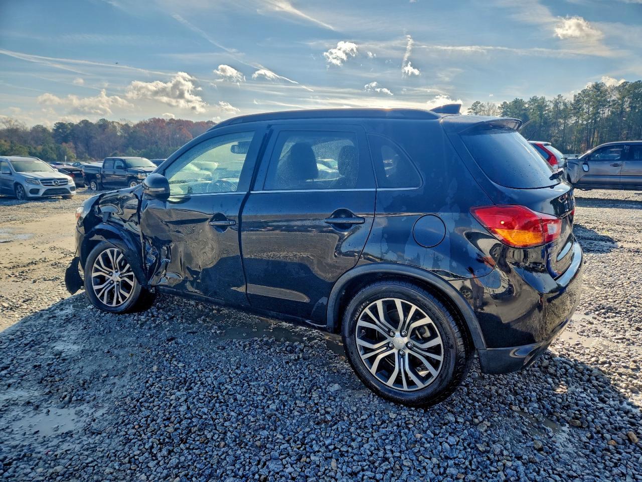 2017 MITSUBISHI OUTLANDER SPORT SEL photo 4