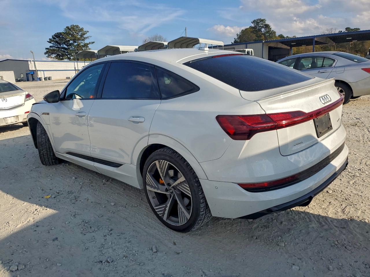 2022 AUDI E-TRON SPORTBACK PRESTIGE photo 2