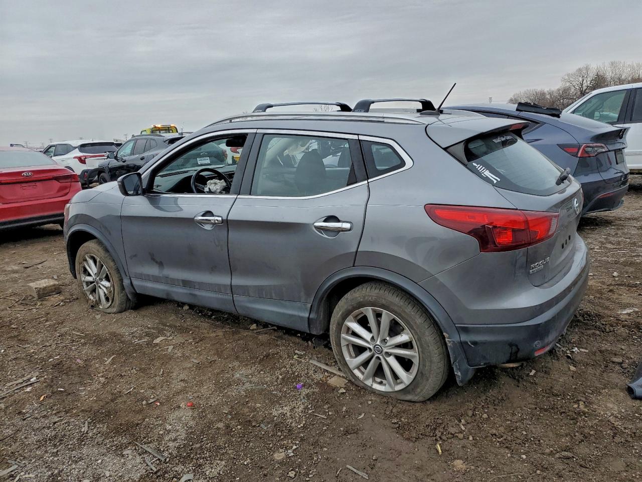 2019 NISSAN ROGUE SPORT S photo 2