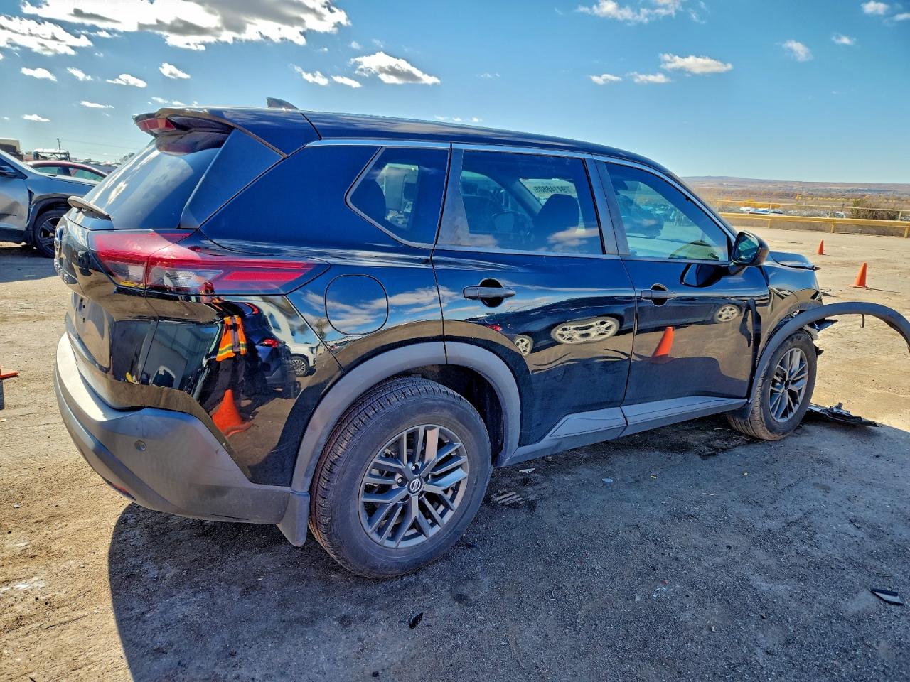 2021 NISSAN ROGUE S photo 5