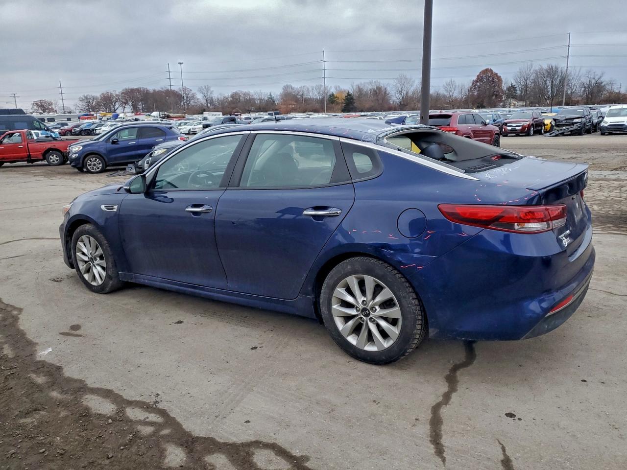 2018 KIA OPTIMA LX photo 3