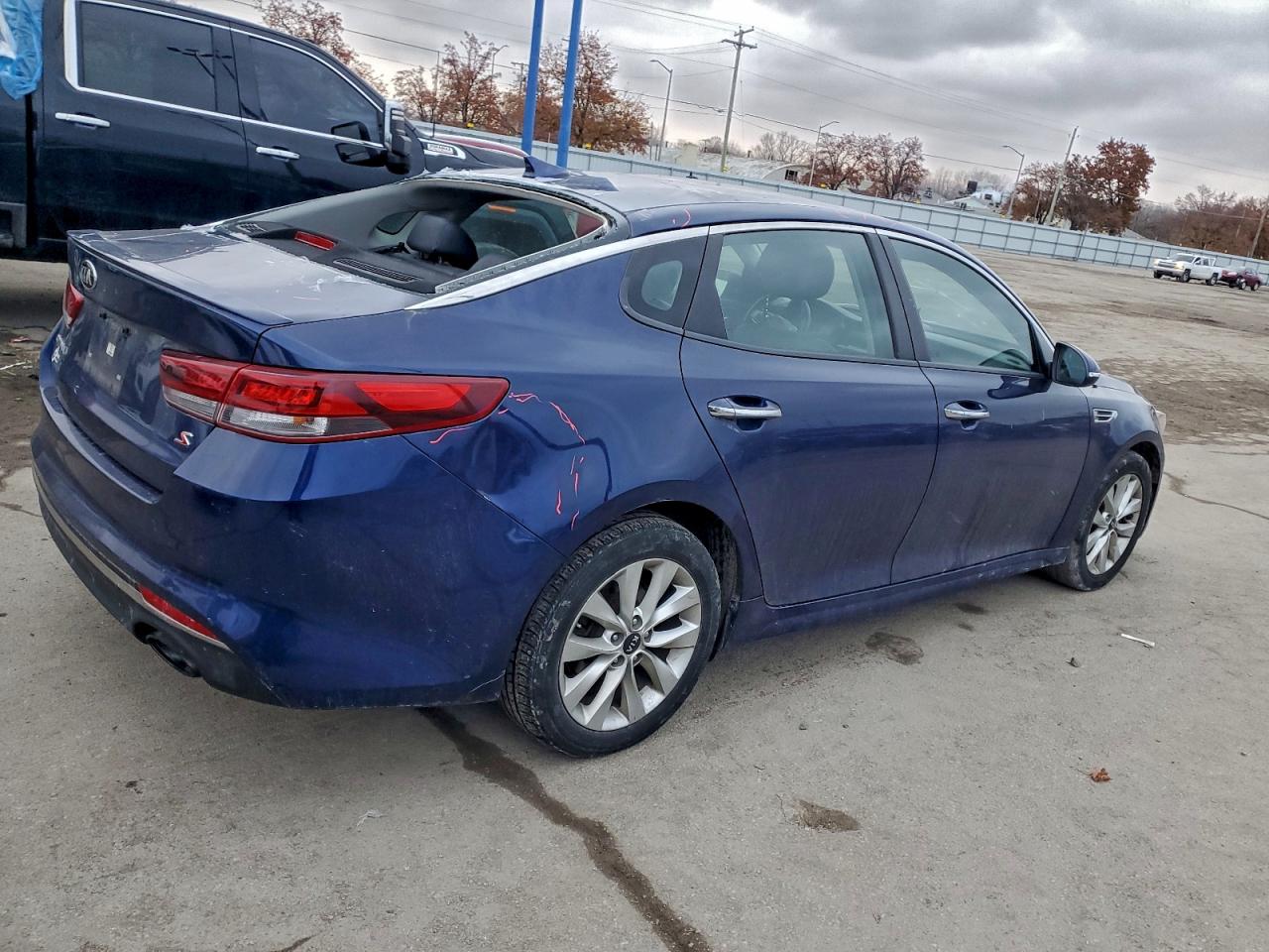 2018 KIA OPTIMA LX photo 5