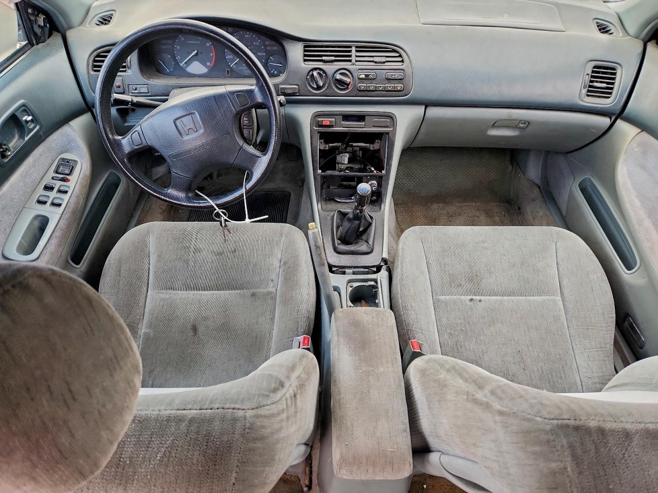 1994 HONDA ACCORD photo 15