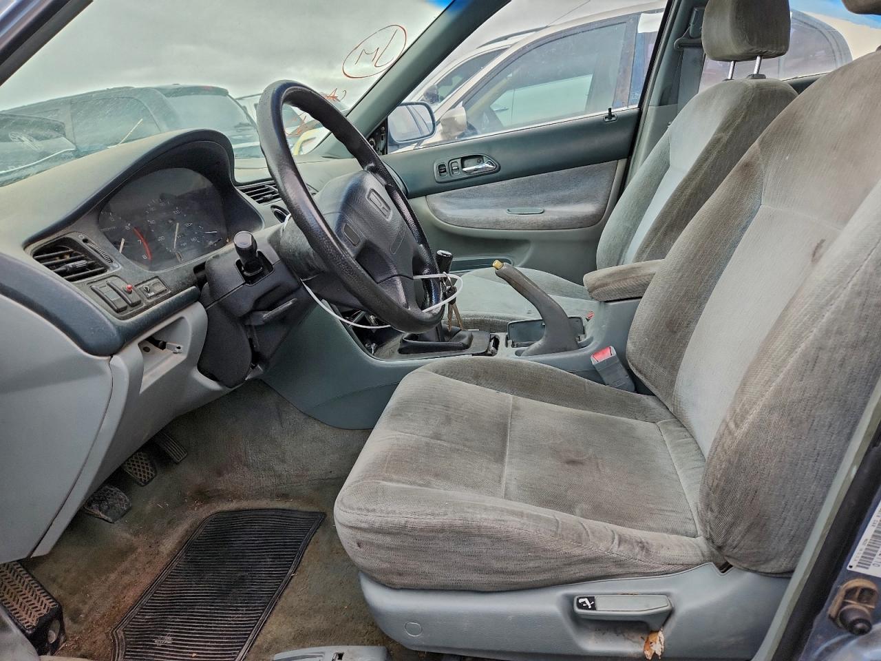 1994 HONDA ACCORD photo 13