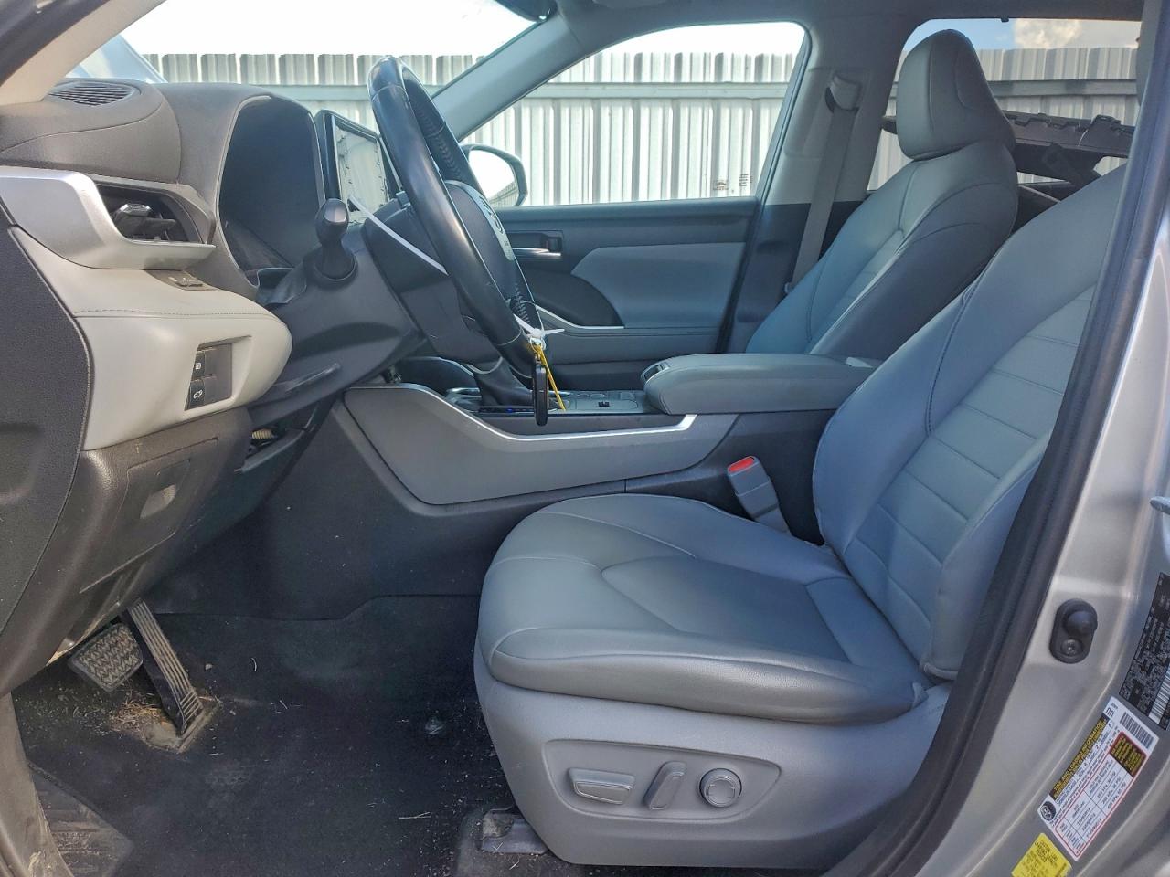 2020 TOYOTA HIGHLANDER HYBRID XLE photo 13