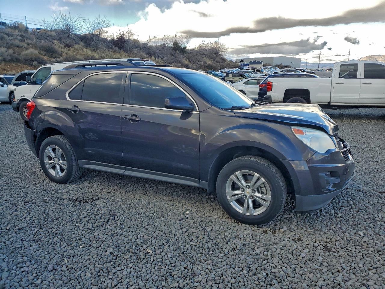 2013 CHEVROLET EQUINOX LT photo 4