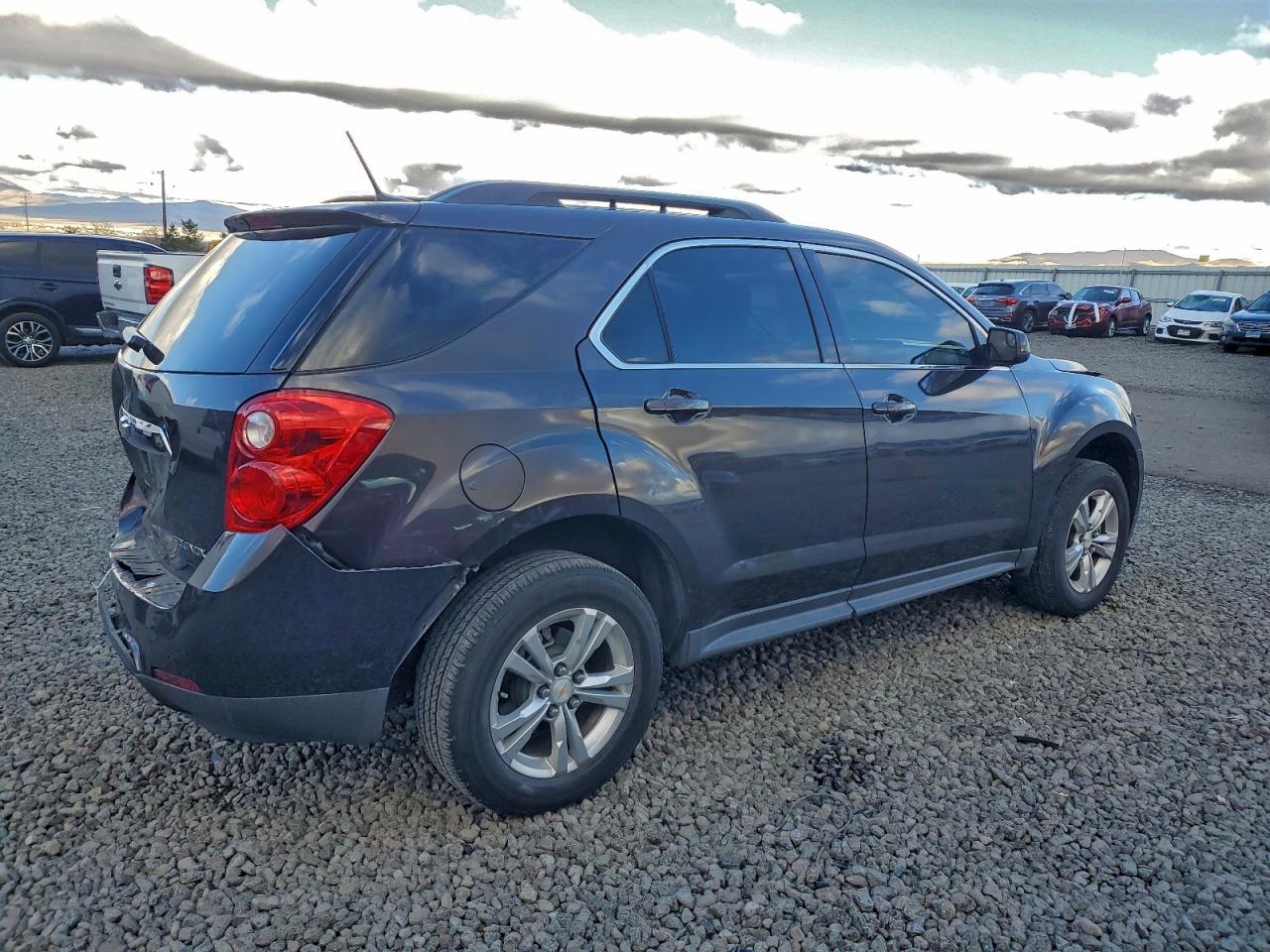 2013 CHEVROLET EQUINOX LT photo 3