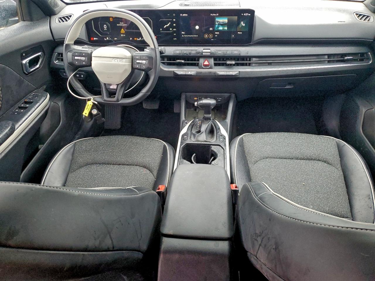 2025 KIA K4 GT LINE photo 8