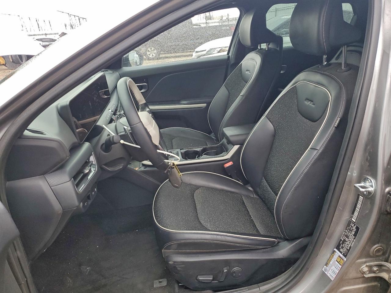 2025 KIA K4 GT LINE photo 7