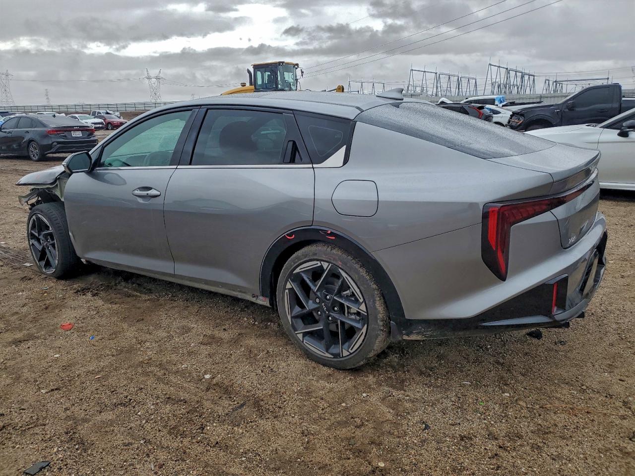 2025 KIA K4 GT LINE photo 2