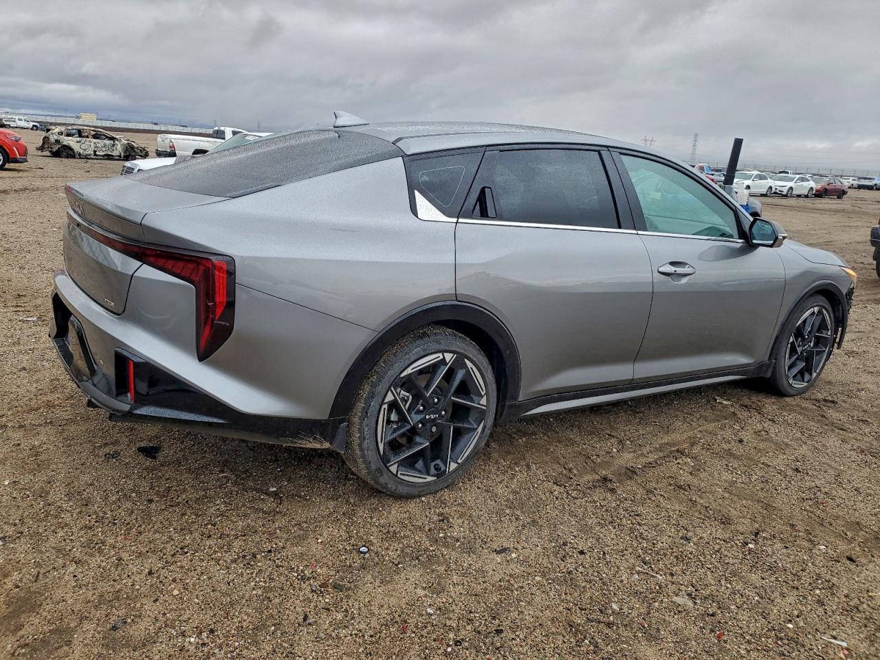 2025 KIA K4 GT LINE photo 3