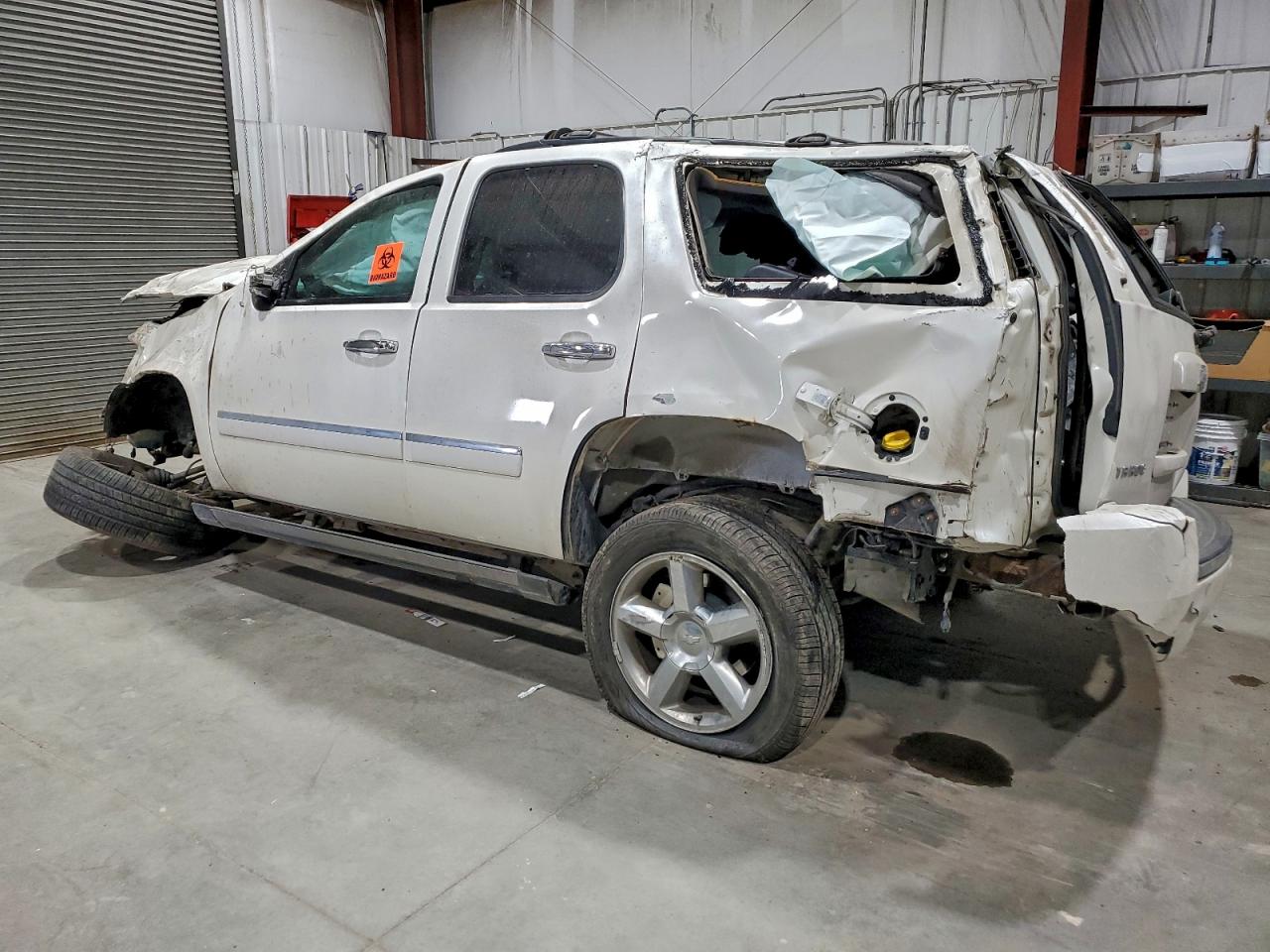 2011 CHEVROLET TAHOE K1500 LTZ photo 2