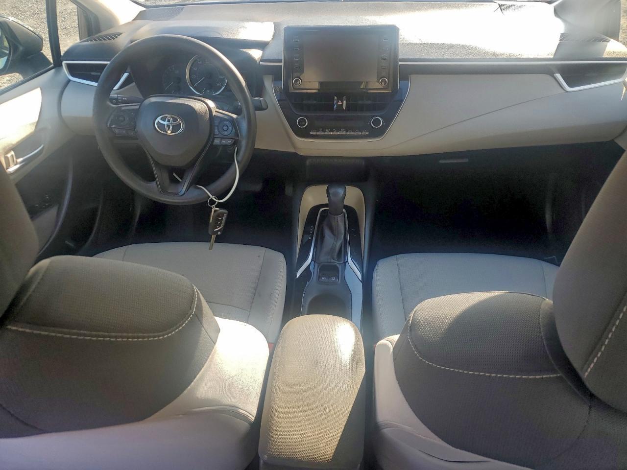 2020 TOYOTA COROLLA LE photo 15