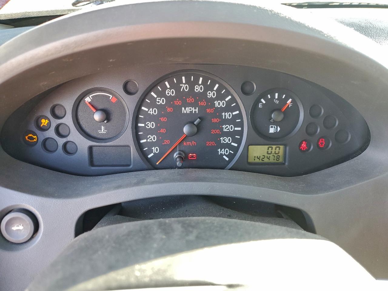 2005 FORD FOCUS ZX4 photo 9