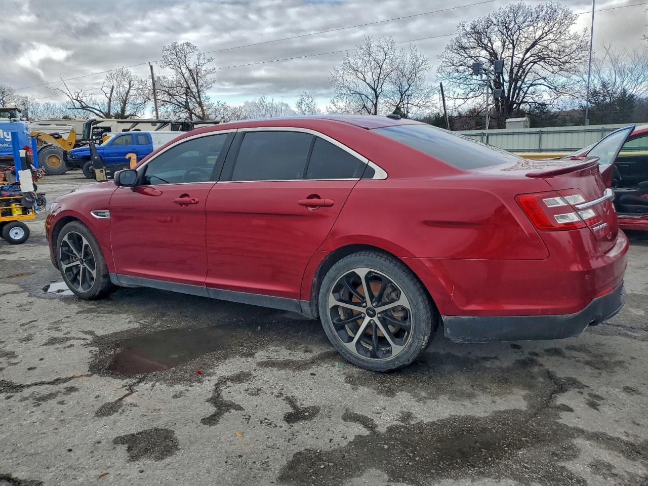 2016 FORD TAURUS SEL photo 2