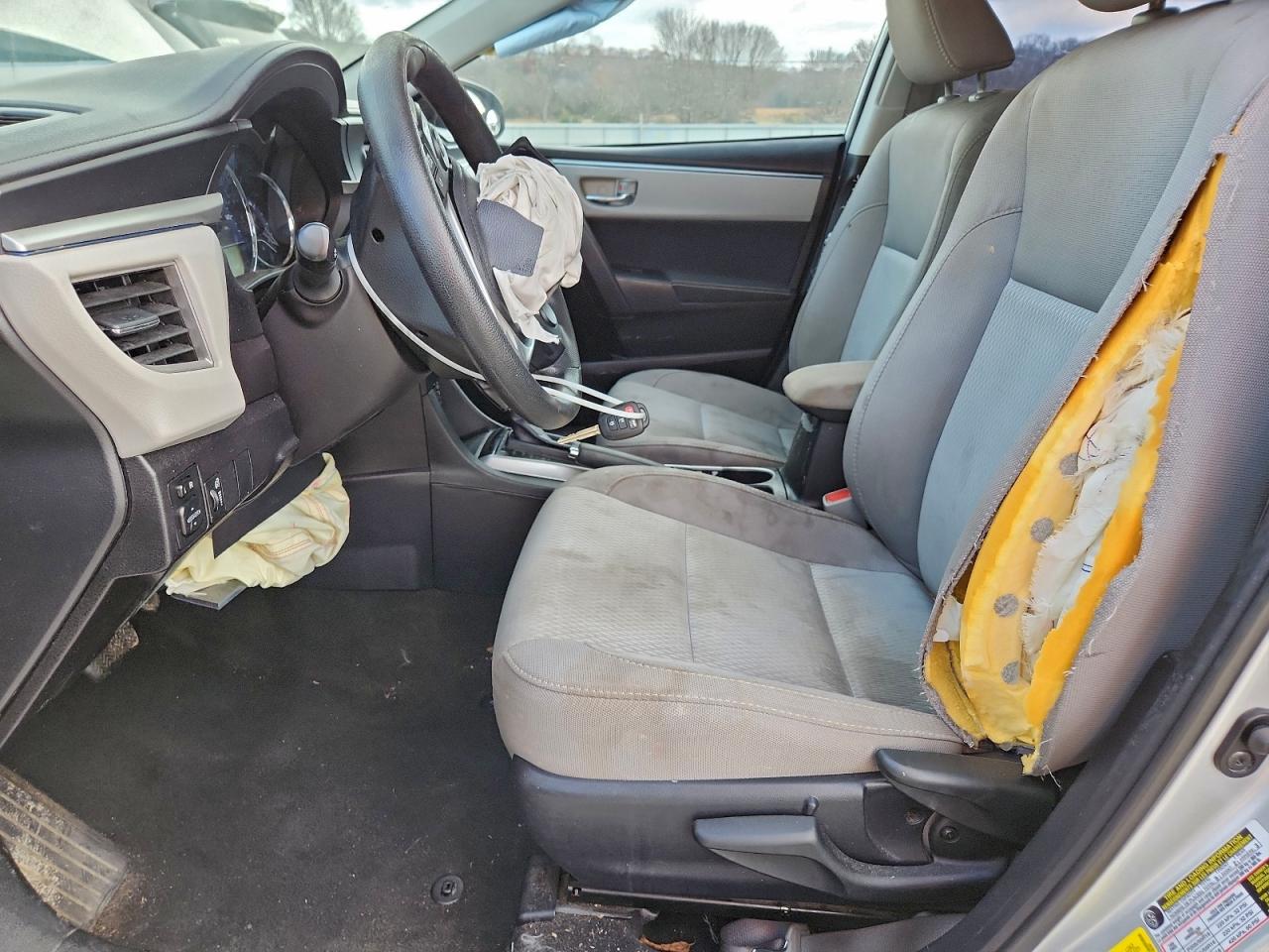 2016 TOYOTA COROLLA L photo 13