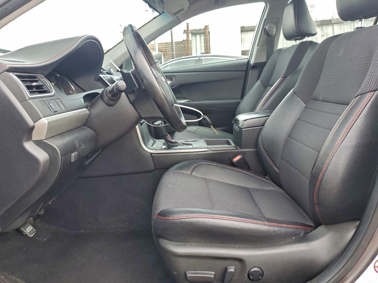 2016 TOYOTA CAMRY LE photo 19