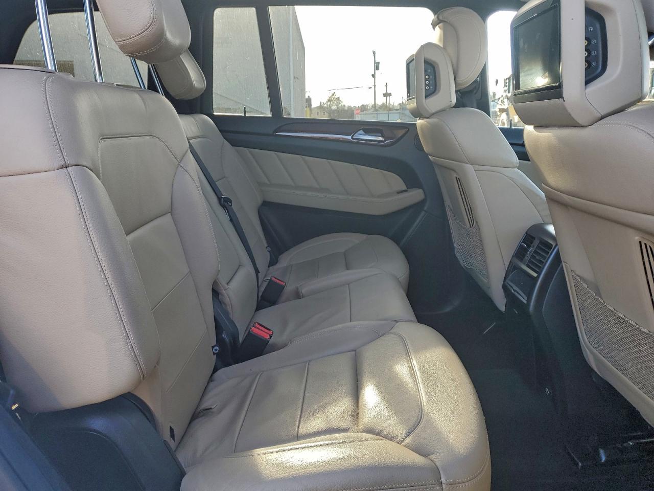 2015 MERCEDES-BENZ GL 450 4MATIC photo 11