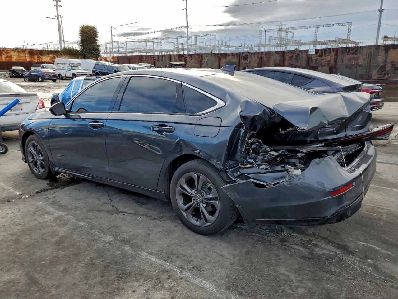 2025 HONDA ACCORD HYBRID EXL photo 2