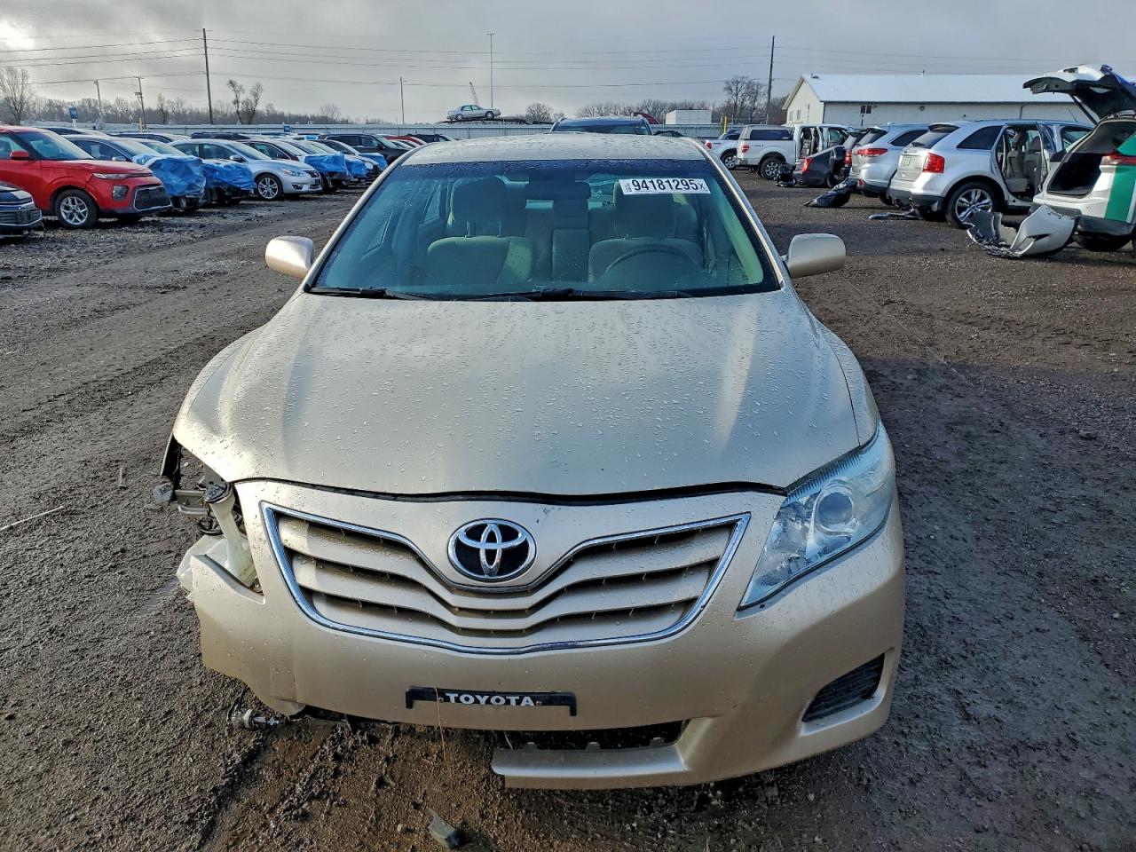 2011 TOYOTA CAMRY photo 9
