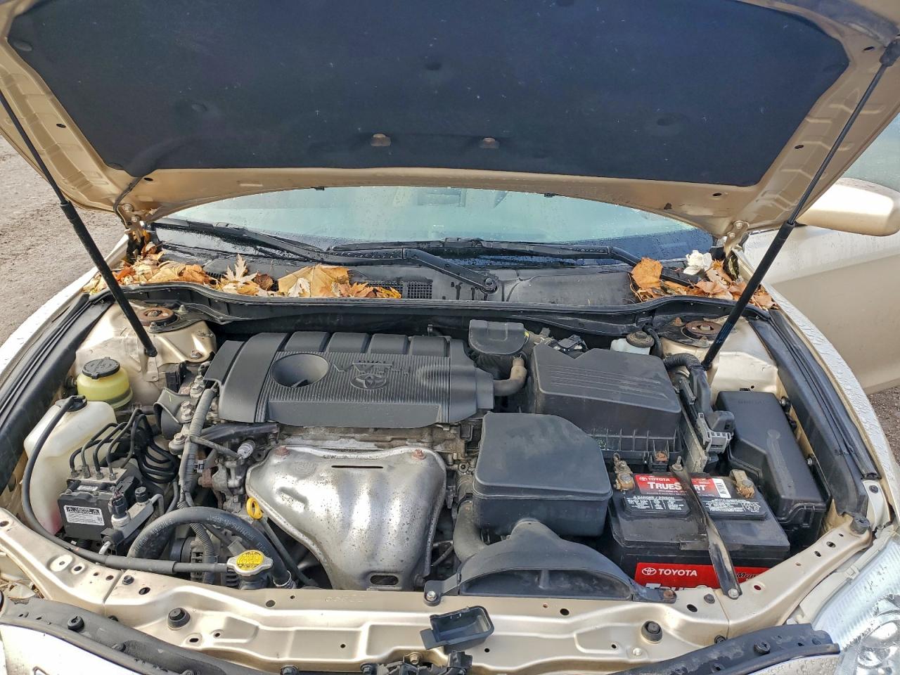 2011 TOYOTA CAMRY photo 21