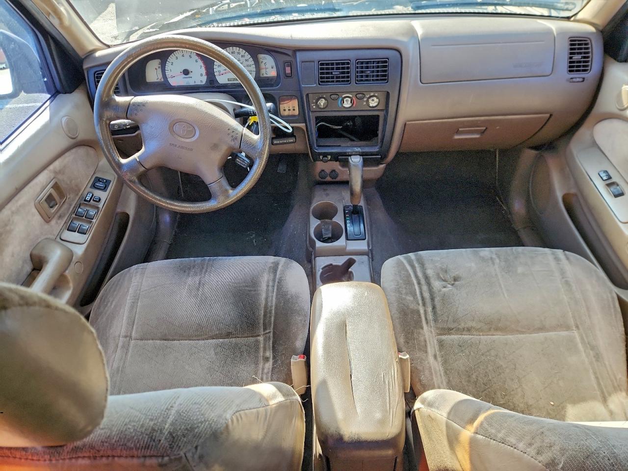 2002 TOYOTA TACOMA photo 15