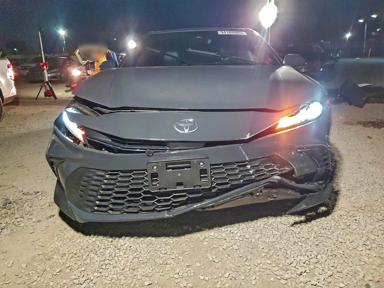 2025 TOYOTA CAMRY XSE photo 5
