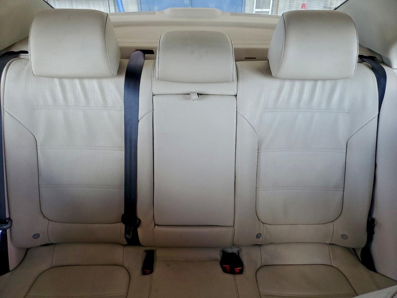 2011 VOLKSWAGEN JETTA SE photo 28