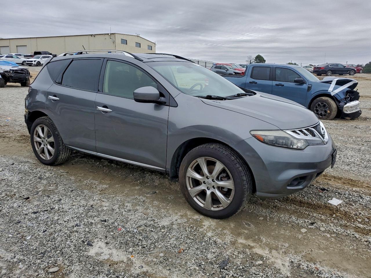 2014 NISSAN MURANO S photo 4
