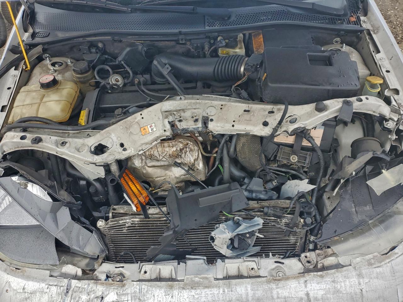 2004 FORD FOCUS SE COMFORT photo 21