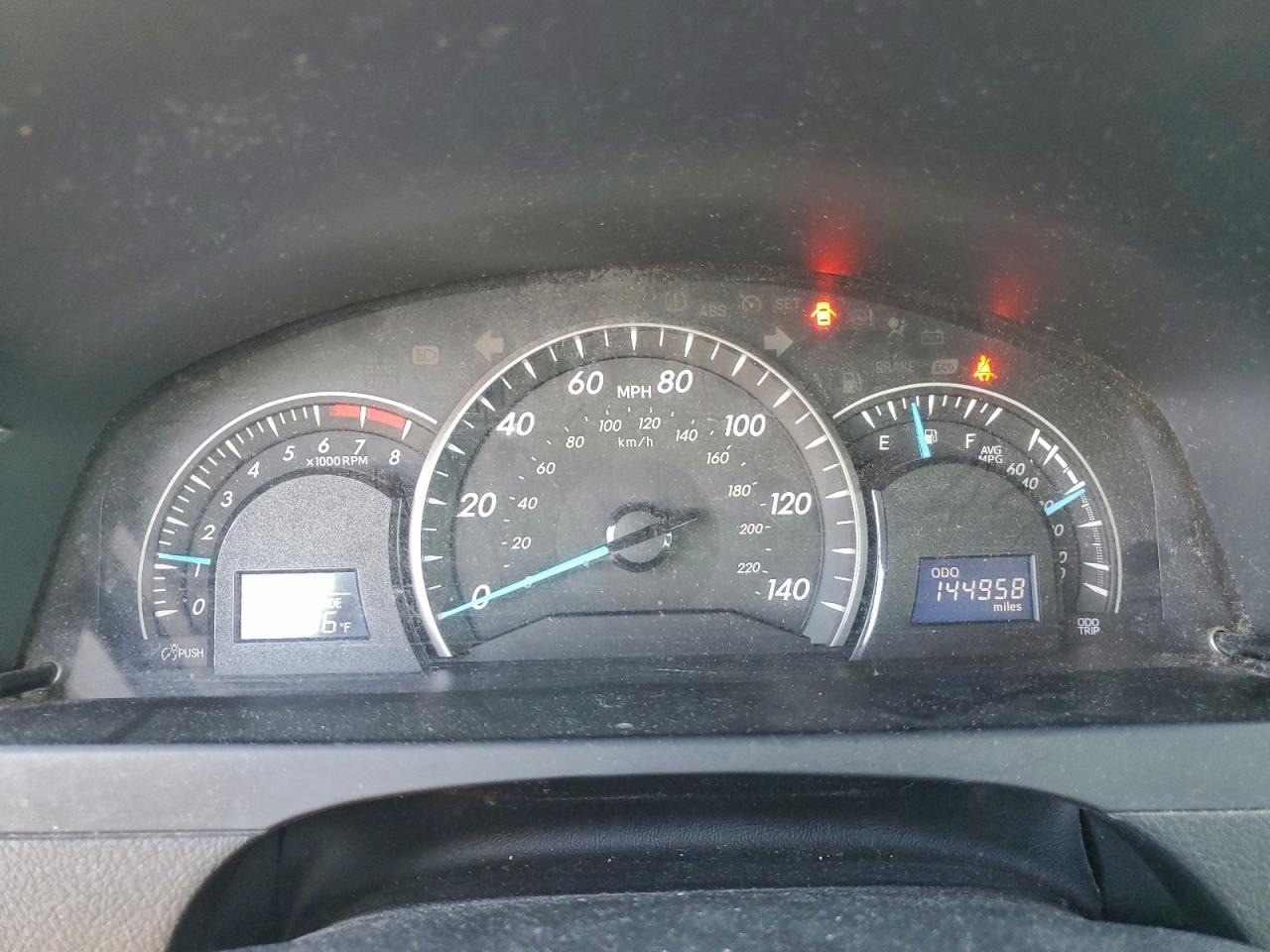 2014 TOYOTA CAMRY L photo 25
