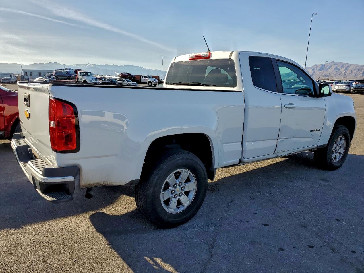 2019 CHEVROLET COLORADO photo 5