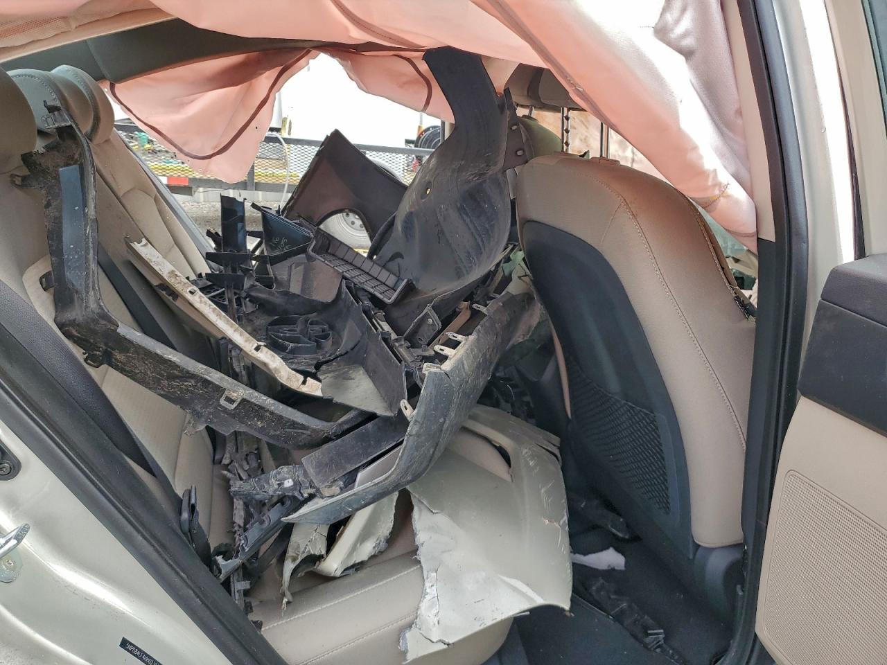 2017 HYUNDAI ELANTRA SE photo 10
