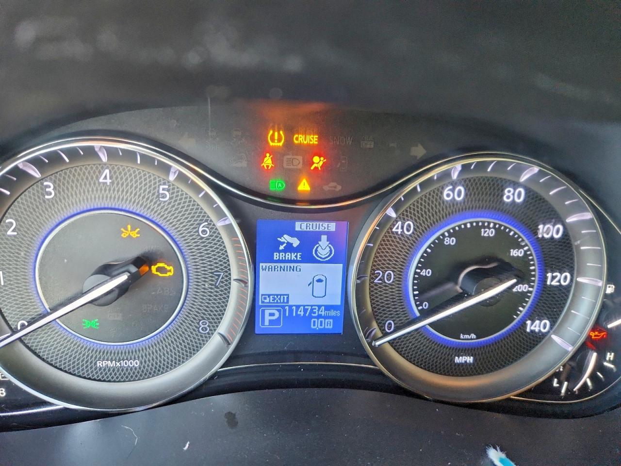 2017 INFINITI QX80 BASE photo 17